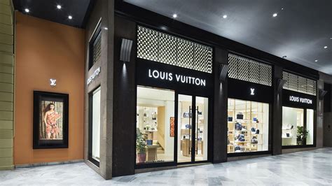 inaugurazione louis vuitton bologna|Louis Vuitton bologna account.